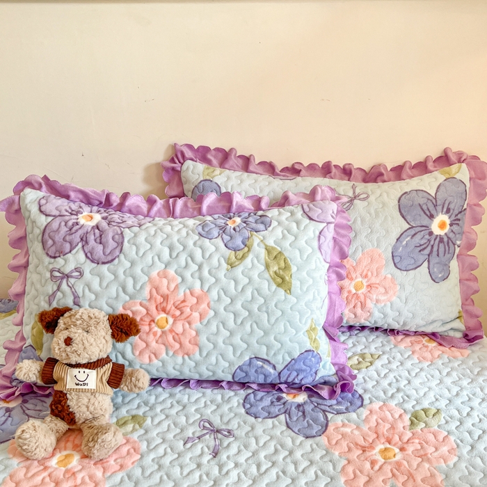 91家纺网 家纺一手货源 找家纺 金梦家居 2025新款高克重牛奶绒印花床盖四件套 浪漫花开