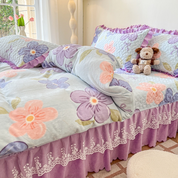 91家纺网 家纺一手货源 找家纺 金梦家居 2025新款高克重牛奶绒印花床盖四件套 浪漫花开