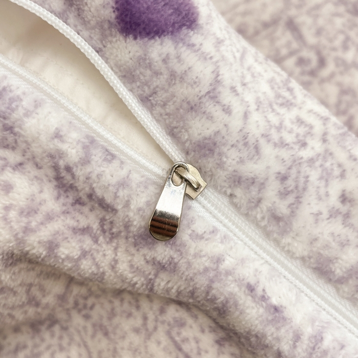 91家纺网 家纺一手货源 找家纺 金梦家居 2025新款高克重牛奶绒印花床盖四件套 紫色爱心