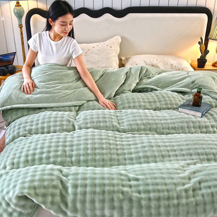 91家纺网 家纺一手货源 找家纺 昊恩毛毯 2025新款双面牛奶绒被套 单被套被套单件 暗绿
