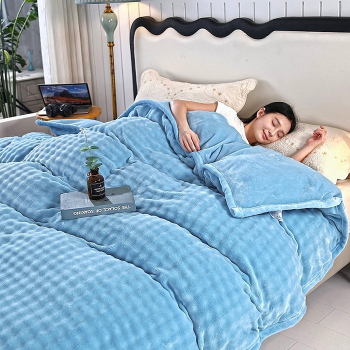 91家纺网 家纺一手货源 找家纺 昊恩毛毯 2025新款双面牛奶绒被套 单被套被套单件 天蓝