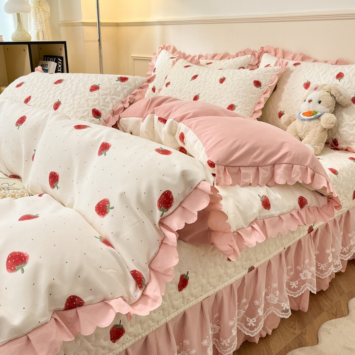 91家纺网 家纺一手货源 找家纺 金梦家居 2025新款针织棉床盖夏被四件套 草莓多多