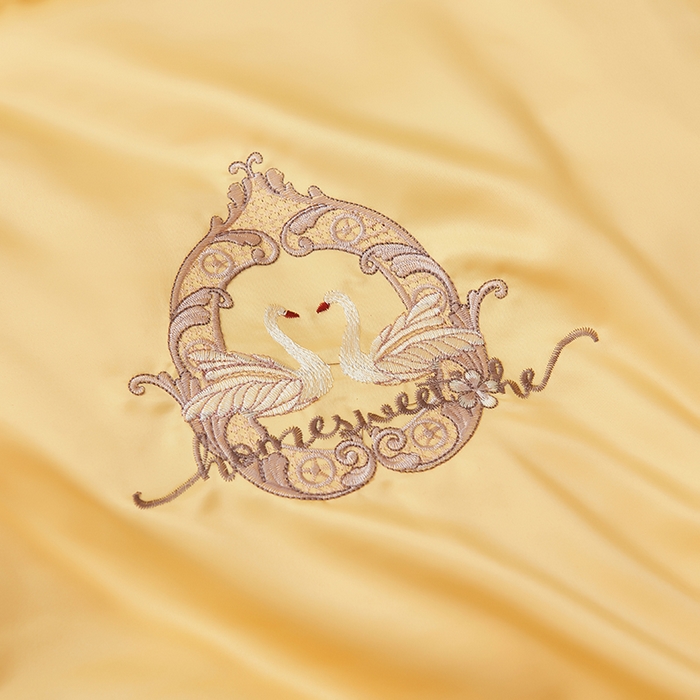 91家纺网 家纺一手货源 找家纺 （总）多米家居 2023新款天鹅湖抱枕被