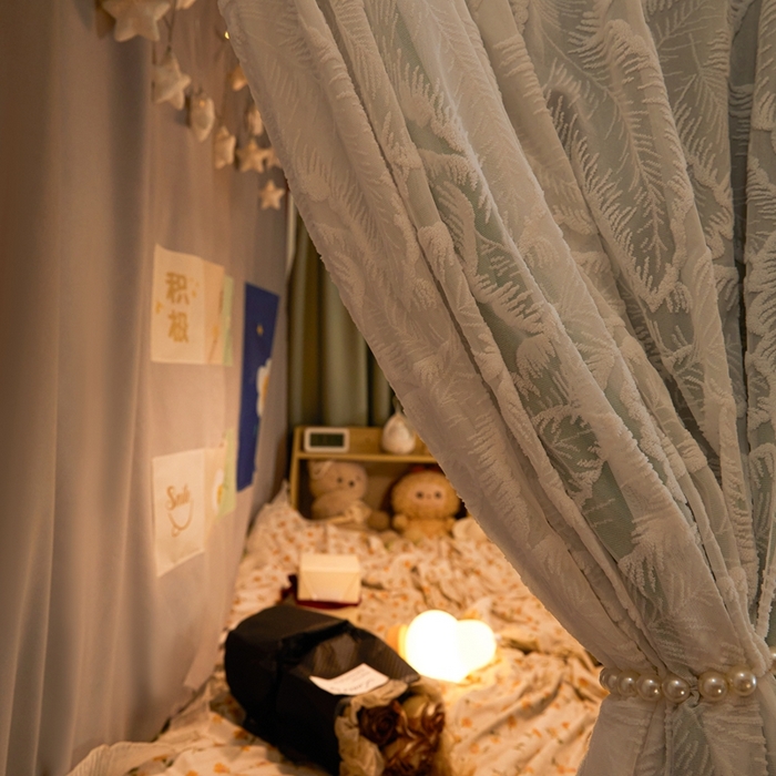 91家纺网 家纺一手货源 找家纺 飞轮海蚊帐 2025新款雪尼尔法式遮光床帘-XD系列 芭蕉叶-芥末绿