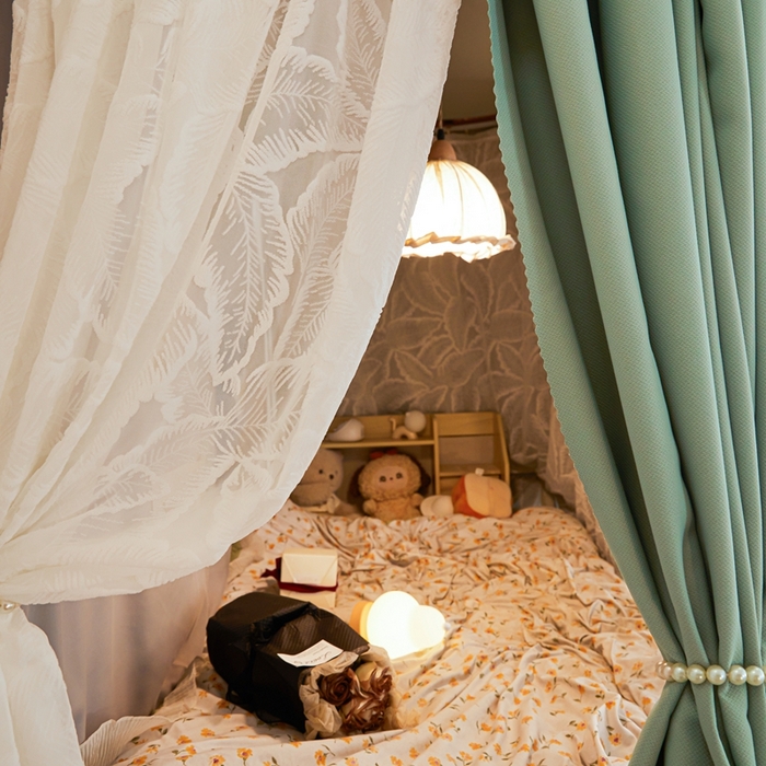 91家纺网 家纺一手货源 找家纺 飞轮海蚊帐 2025新款雪尼尔法式遮光床帘-XD系列 芭蕉叶-芥末绿