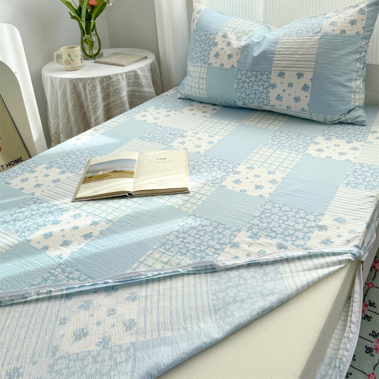 91家纺网 家纺一手货源 找家纺 多品家纺 2025新款超柔双层纱学生宿舍单品床垫套 兰花园