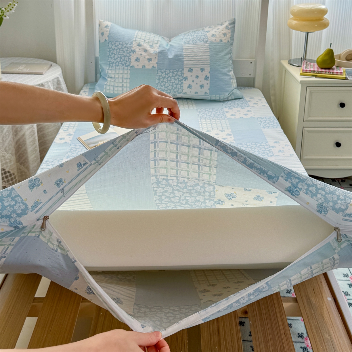 91家纺网 家纺一手货源 找家纺 多品家纺 2025新款超柔双层纱学生宿舍单品床垫套 兰花园