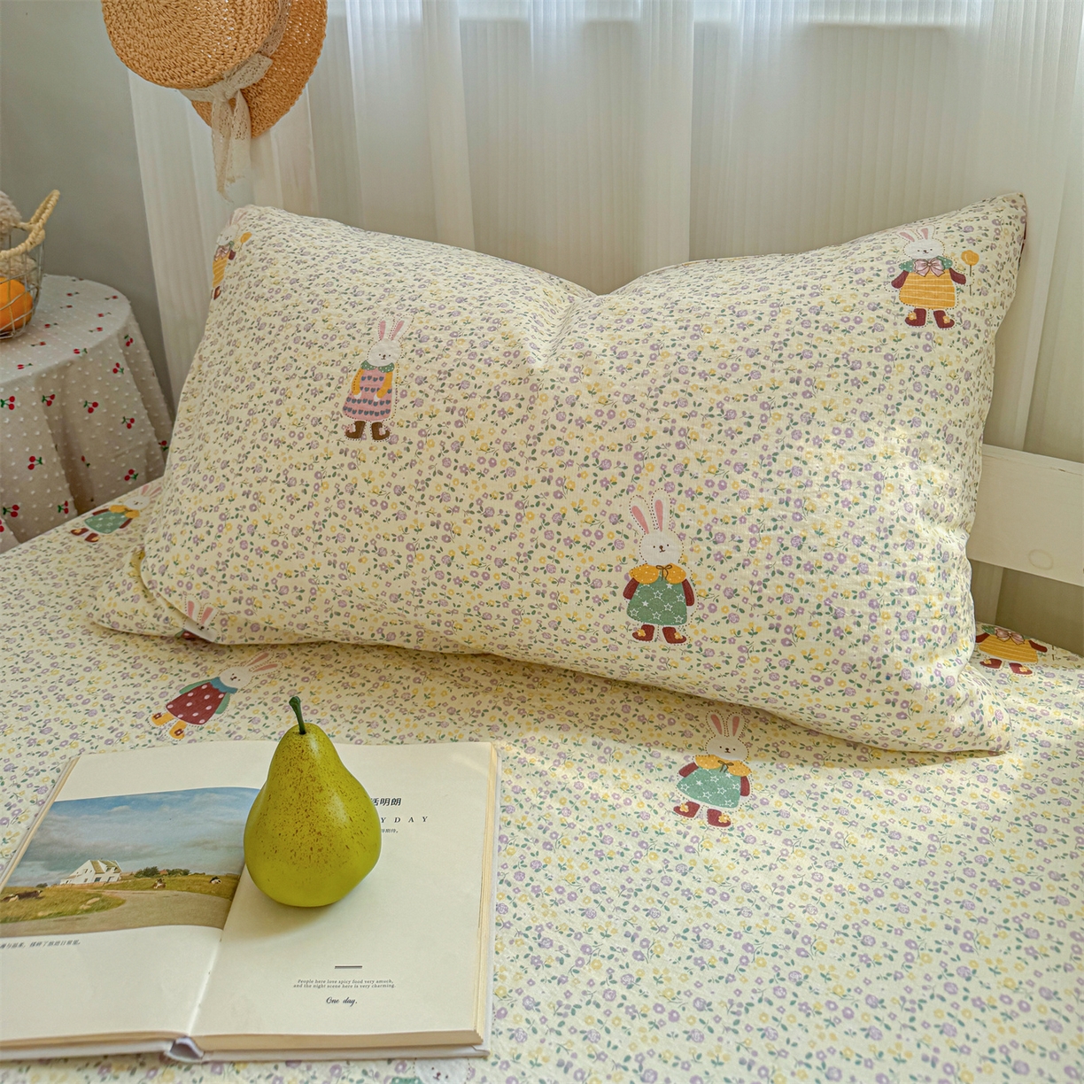 91家纺网 家纺一手货源 找家纺 多品家纺 2025新款超柔双层纱学生宿舍单品床垫套 泡芙兔兔