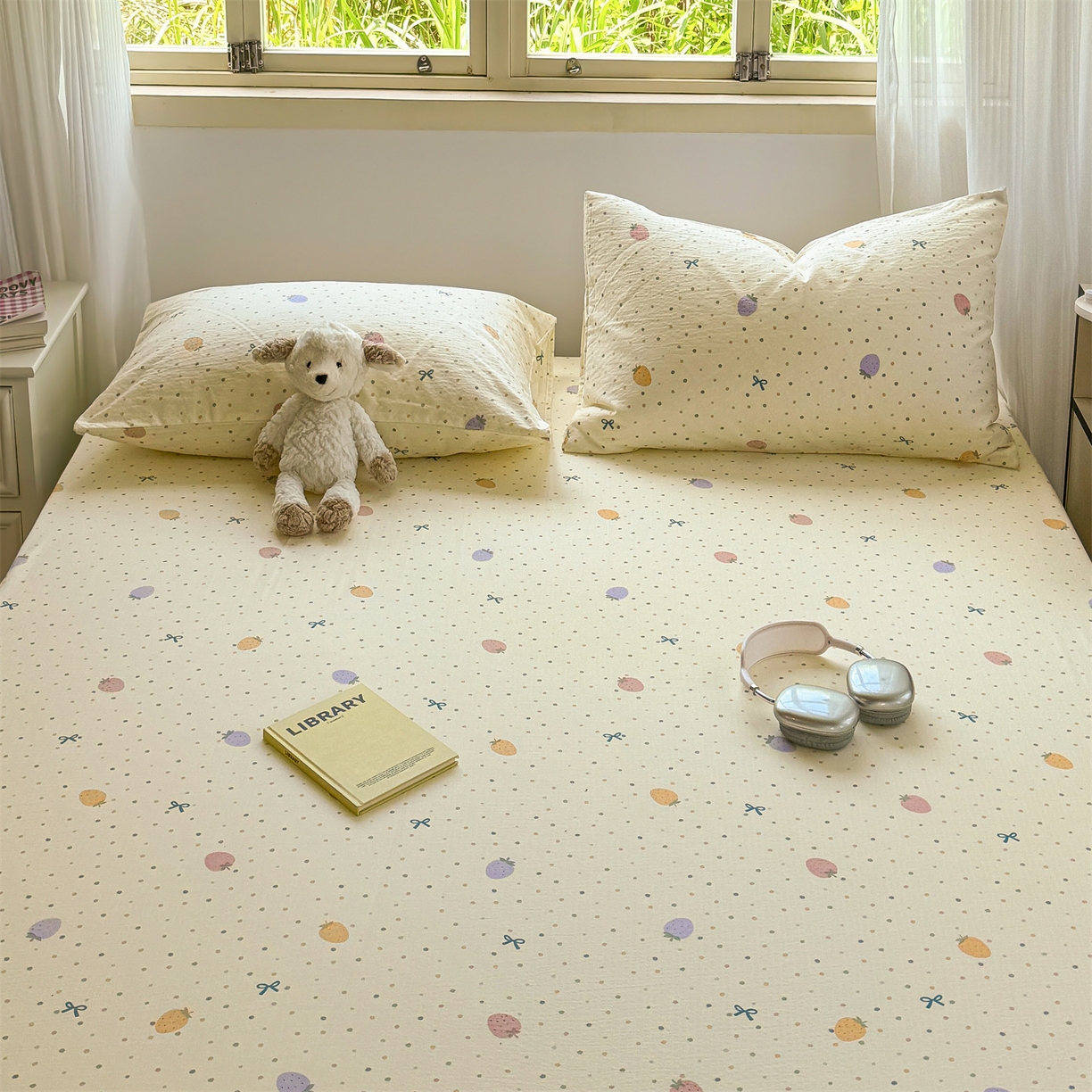 91家纺网 家纺一手货源 找家纺 多品家纺 2025新款超柔双层纱大床单品床垫套 五彩草莓