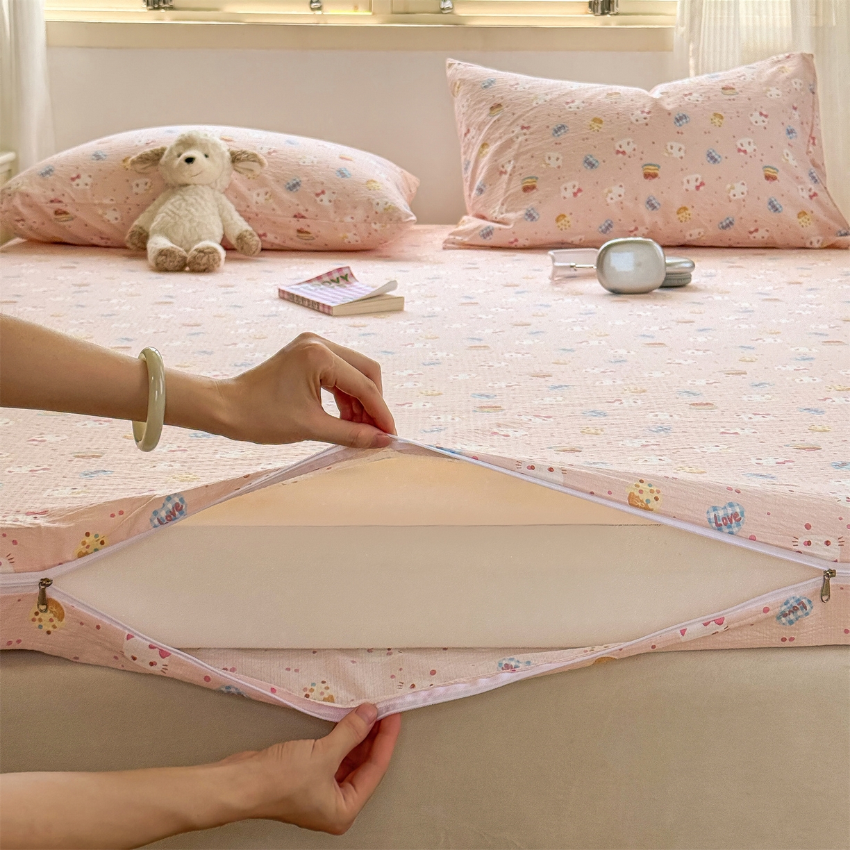 91家纺网 家纺一手货源 找家纺 多品家纺 2025新款超柔双层纱大床单品床垫套 布丁猫