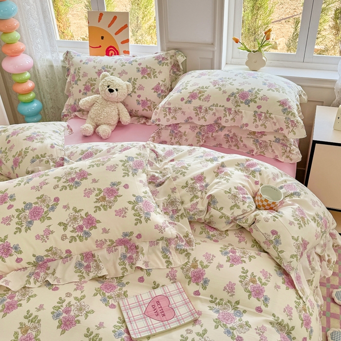 91家纺网 家纺一手货源 找家纺 芷凡家纺 2025新款A类加厚超柔水洗棉花边款韩式四件套 花开曼舞