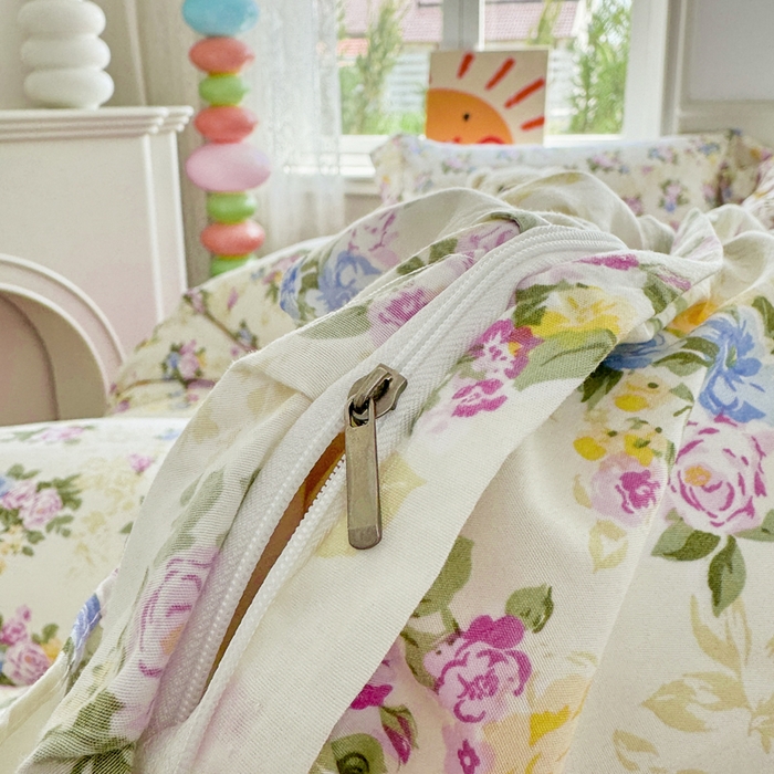 91家纺网 家纺一手货源 找家纺 芷凡家纺 2025新款A类加厚超柔水洗棉花边款韩式四件套 月影花开