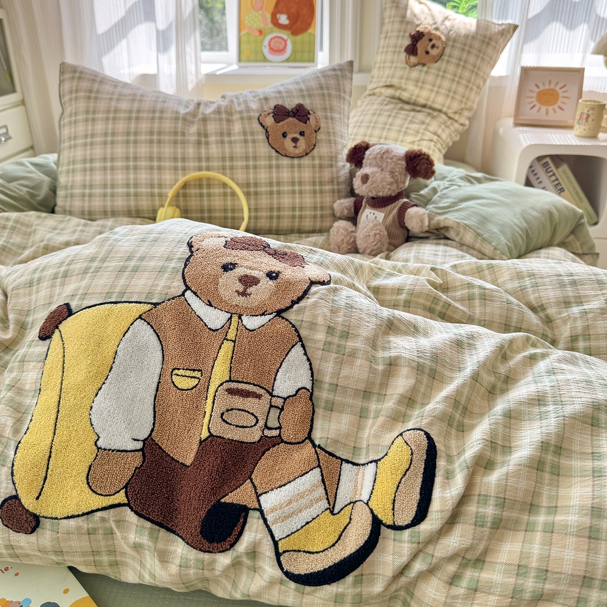 91家纺网 家纺一手货源 找家纺 （总）罗亿家纺 2025新款云感双层纱卡通毛巾绣四件套(小清新系列)）