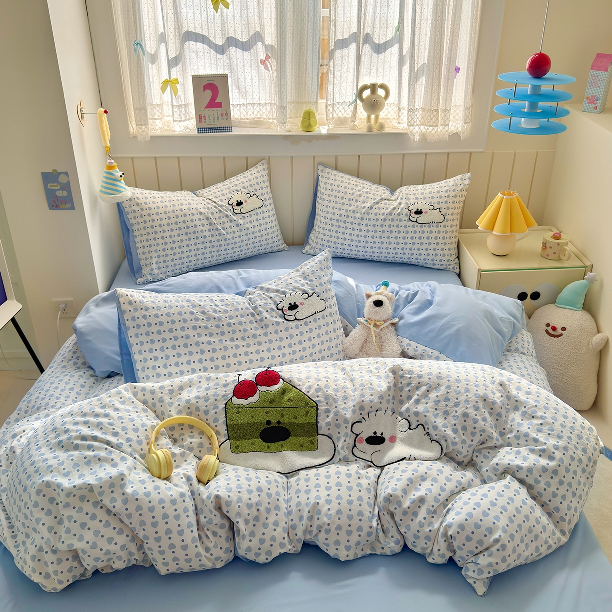 91家纺网 家纺一手货源 找家纺 罗亿家纺 2025新款云感双层纱卡通毛巾绣四件套(小清新系列)） 抹茶蛋糕狗