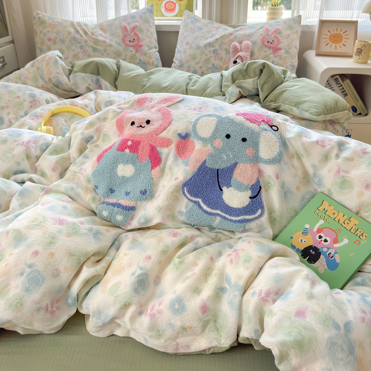 91家纺网 家纺一手货源 找家纺 （总）罗亿家纺 2025新款云感双层纱卡通毛巾绣四件套(小清新系列)）