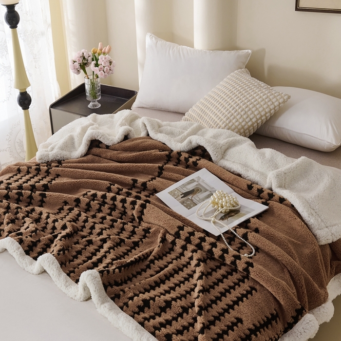 91家纺网 家纺一手货源 找家纺 （总）馨米莱家纺 2025新款双层阳离子塔芙绒复台毯