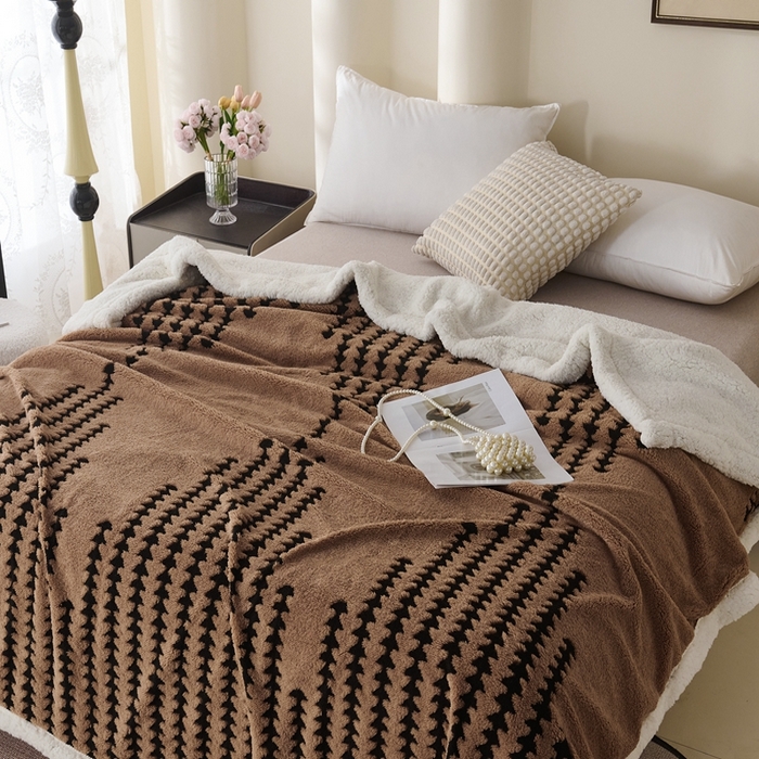 91家纺网 家纺一手货源 找家纺 （总）馨米莱家纺 2025新款双层阳离子塔芙绒复台毯