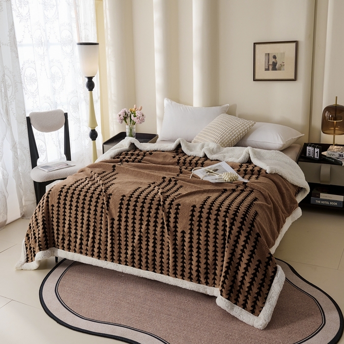 91家纺网 家纺一手货源 找家纺 （总）馨米莱家纺 2025新款双层阳离子塔芙绒复台毯