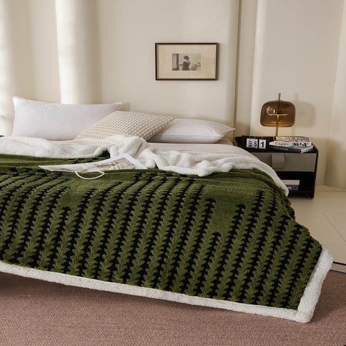 91家纺网 家纺一手货源 找家纺 馨米莱家纺 2025新款双层阳离子塔芙绒复台毯 草绿色