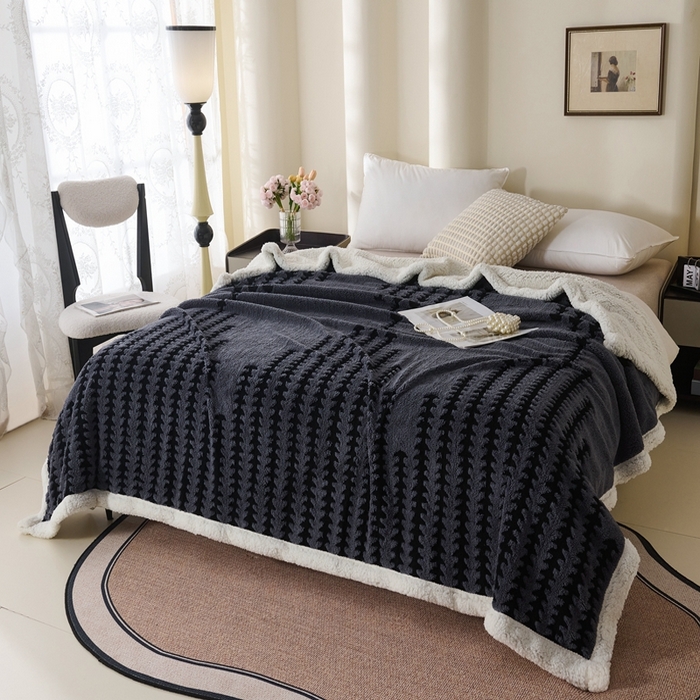 91家纺网 家纺一手货源 找家纺 馨米莱家纺 2025新款双层阳离子塔芙绒复台毯 深灰色