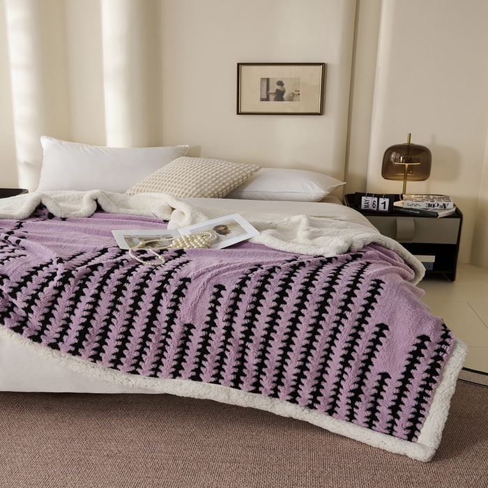 91家纺网 家纺一手货源 找家纺 馨米莱家纺 2025新款双层阳离子塔芙绒复台毯 香芋紫