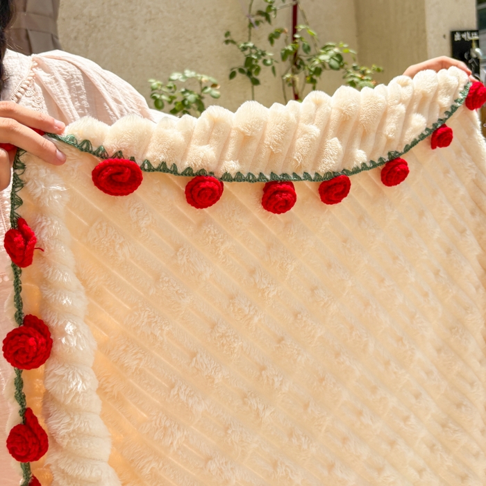 91家纺网 家纺一手货源 找家纺 （总）潮邦创意家居2025新款手工毛线编织竹纹绒玫瑰花束毯