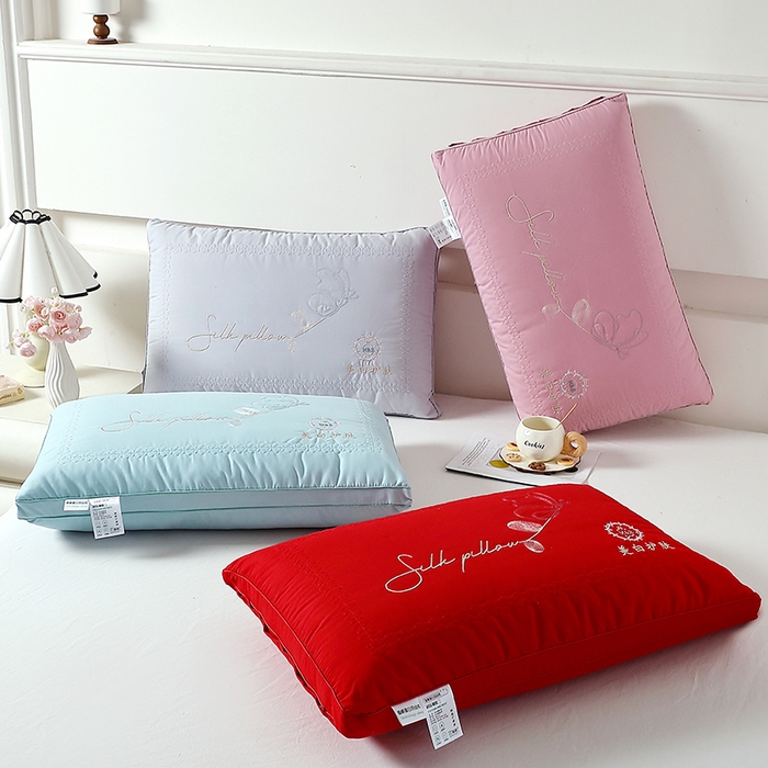 （总）大熊枕芯 2025新款蚕蛹蛋白美白护肤立体刺绣款枕头枕芯