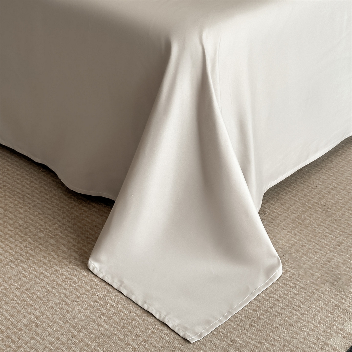 91家纺网 家纺一手货源 找家纺 小久久（小九九） 2025新款亲肤水洗棉刺绣满绣四件套 饼干熊-奶茶+山灰