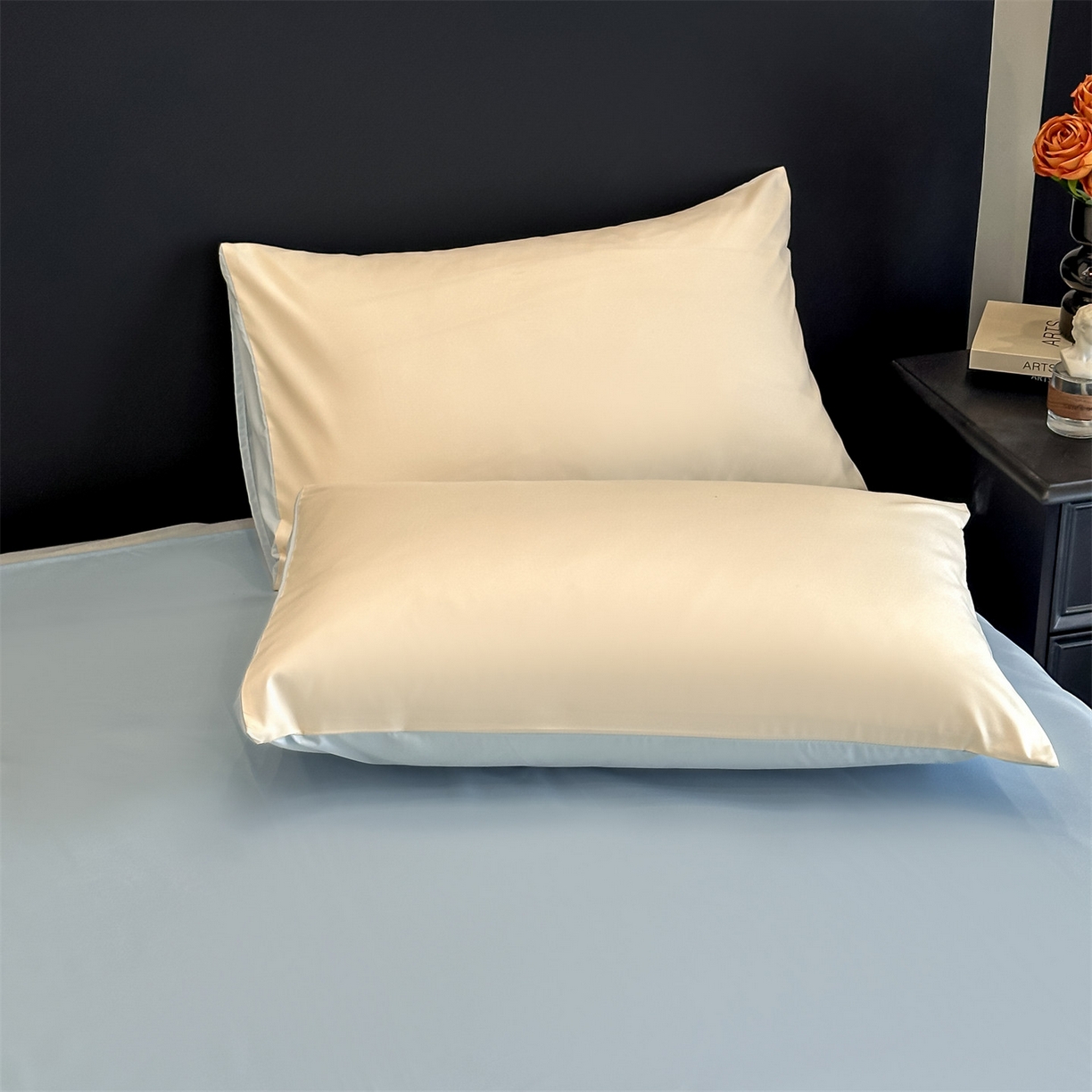 91家纺网 家纺一手货源 找家纺 小久久（小九九） 2025新款亲肤水洗棉刺绣满绣四件套 蝴蝶结-奶昔白+天蓝