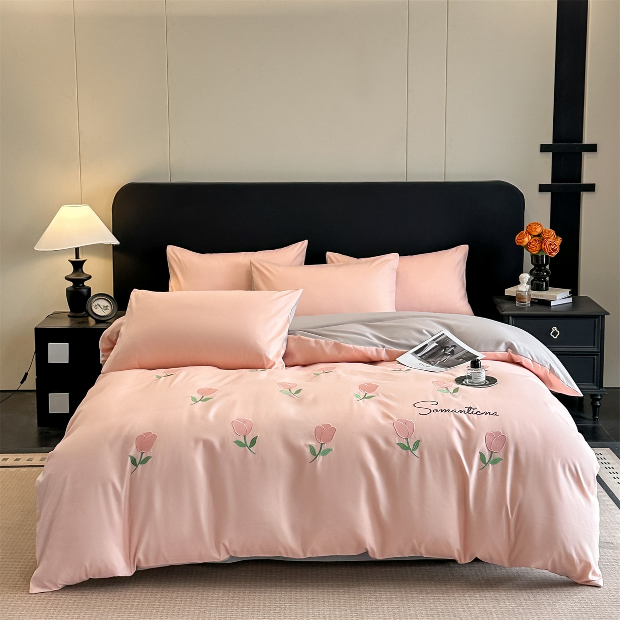 91家纺网 家纺一手货源 找家纺 小久久（小九九） 2025新款亲肤水洗棉刺绣满绣四件套 花朵-奶油粉+山灰