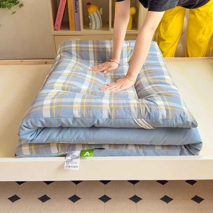 91家纺网 家纺一手货源 找家纺 美尔惠家纺 2025新款无印风100%A类色织水洗棉学生宿舍床垫床褥上下铺床可折叠可水洗学生床垫床褥子 简兮兰