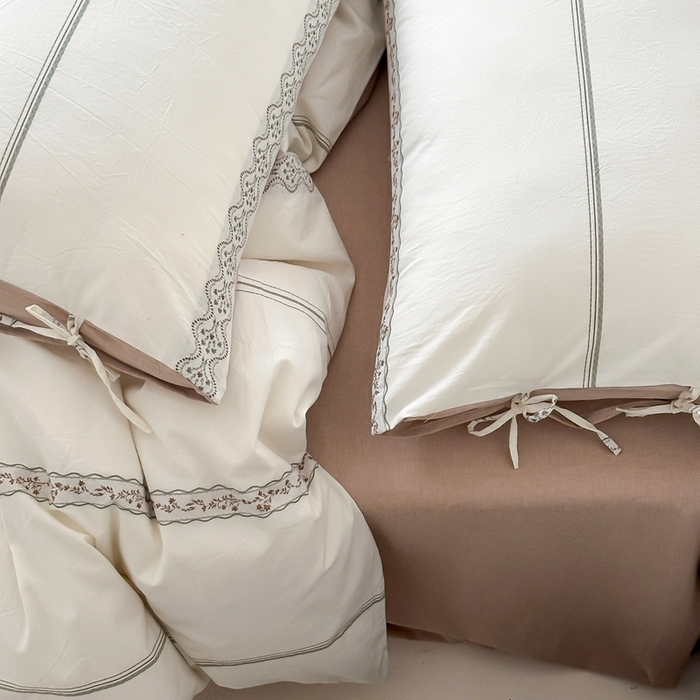 91家纺网 家纺一手货源 找家纺 旷野2025新款全棉A类色织提花四件套 邂逅-杏仁咖