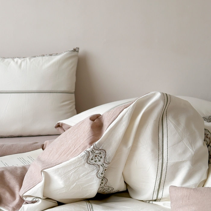 91家纺网 家纺一手货源 找家纺 旷野2025新款全棉A类色织提花四件套 邂逅-杏仁咖