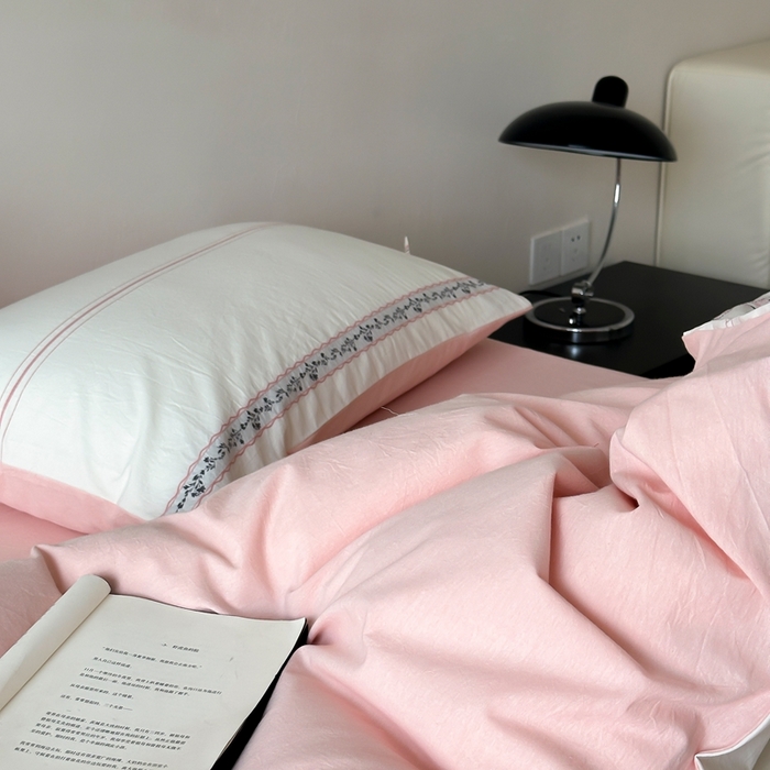 91家纺网 家纺一手货源 找家纺 旷野2025新款全棉A类色织提花四件套 邂逅-樱花粉