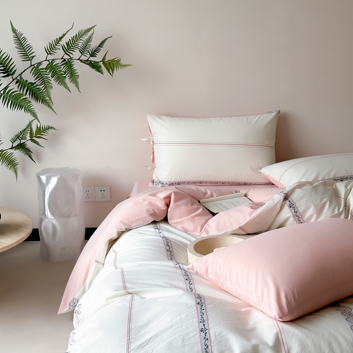 91家纺网 家纺一手货源 找家纺 旷野2025新款全棉A类色织提花四件套 邂逅-樱花粉