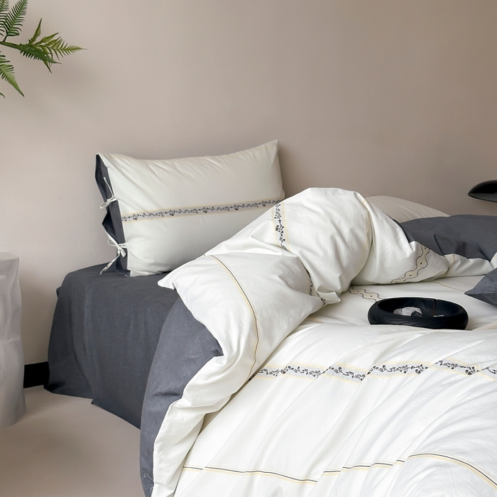 91家纺网 家纺一手货源 找家纺 旷野2025新款全棉A类色织提花四件套 邂逅-鸢尾黑