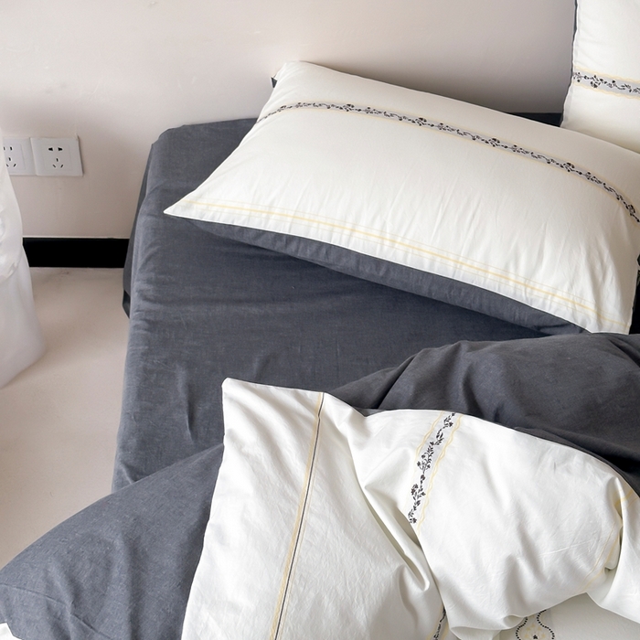 91家纺网 家纺一手货源 找家纺 旷野2025新款全棉A类色织提花四件套 邂逅-鸢尾黑