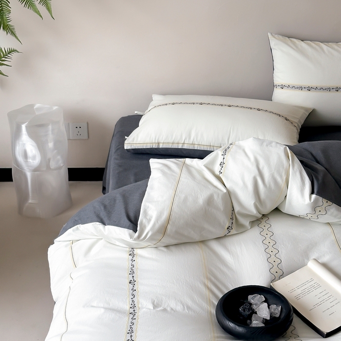 91家纺网 家纺一手货源 找家纺 旷野2025新款全棉A类色织提花四件套 邂逅-鸢尾黑