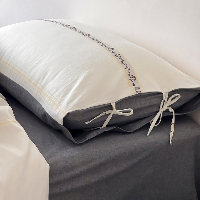 91家纺网 家纺一手货源 找家纺 旷野2025新款全棉A类色织提花四件套 邂逅-鸢尾黑