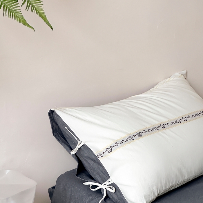 91家纺网 家纺一手货源 找家纺 旷野2025新款全棉A类色织提花四件套 邂逅-鸢尾黑