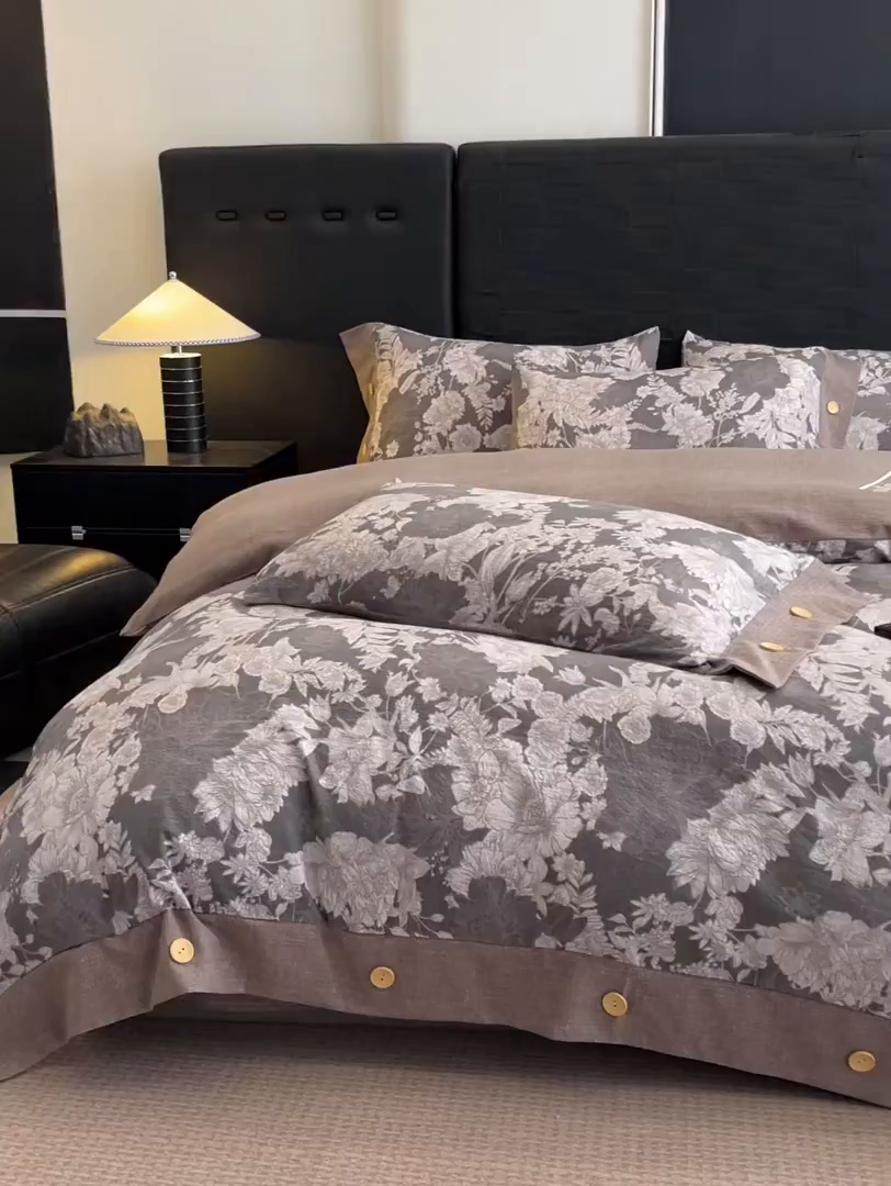 91家纺网 家纺一手货源 找家纺 梦舒羽 2025新款原麻纽扣四件套加厚被套床单宿舍双人床仿亚麻套件 浮绘花影-白