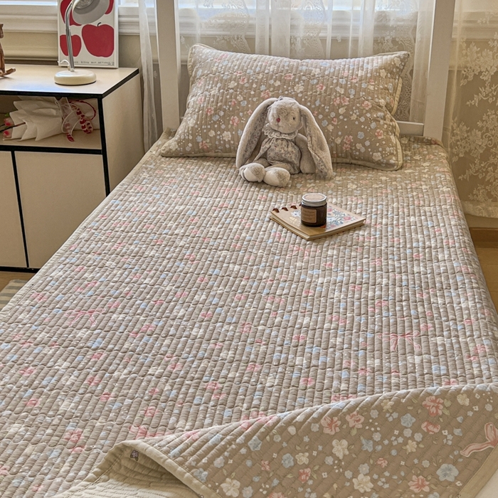 91家纺网 家纺一手货源 找家纺 舒居家纺 2025新款学生高温酵素砂洗双面全棉纯棉床盖 花开无声咖