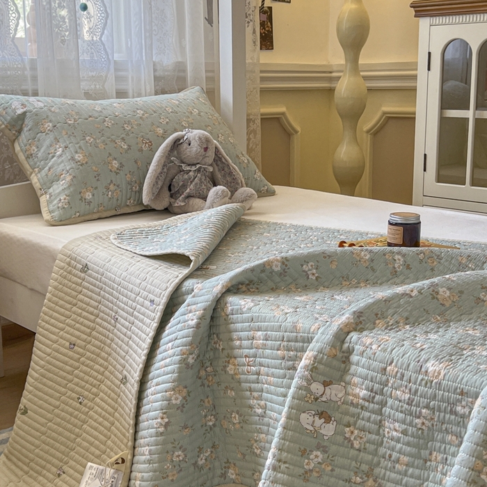 91家纺网 家纺一手货源 找家纺 舒居家纺 2025新款学生高温酵素砂洗双面全棉纯棉床盖 花睿--青草绿