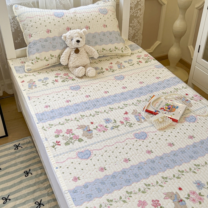 91家纺网 家纺一手货源 找家纺 舒居家纺 2025新款学生高温酵素砂洗双面全棉纯棉床盖 兔兔乐园