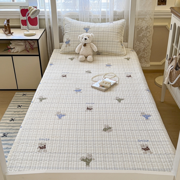 91家纺网 家纺一手货源 找家纺 舒居家纺 2025新款学生高温酵素砂洗双面全棉纯棉床盖 比利小熊