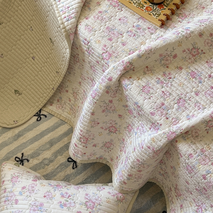 91家纺网 家纺一手货源 找家纺 舒居家纺 2025新款学生高温酵素砂洗双面全棉纯棉床盖 洛林--粉