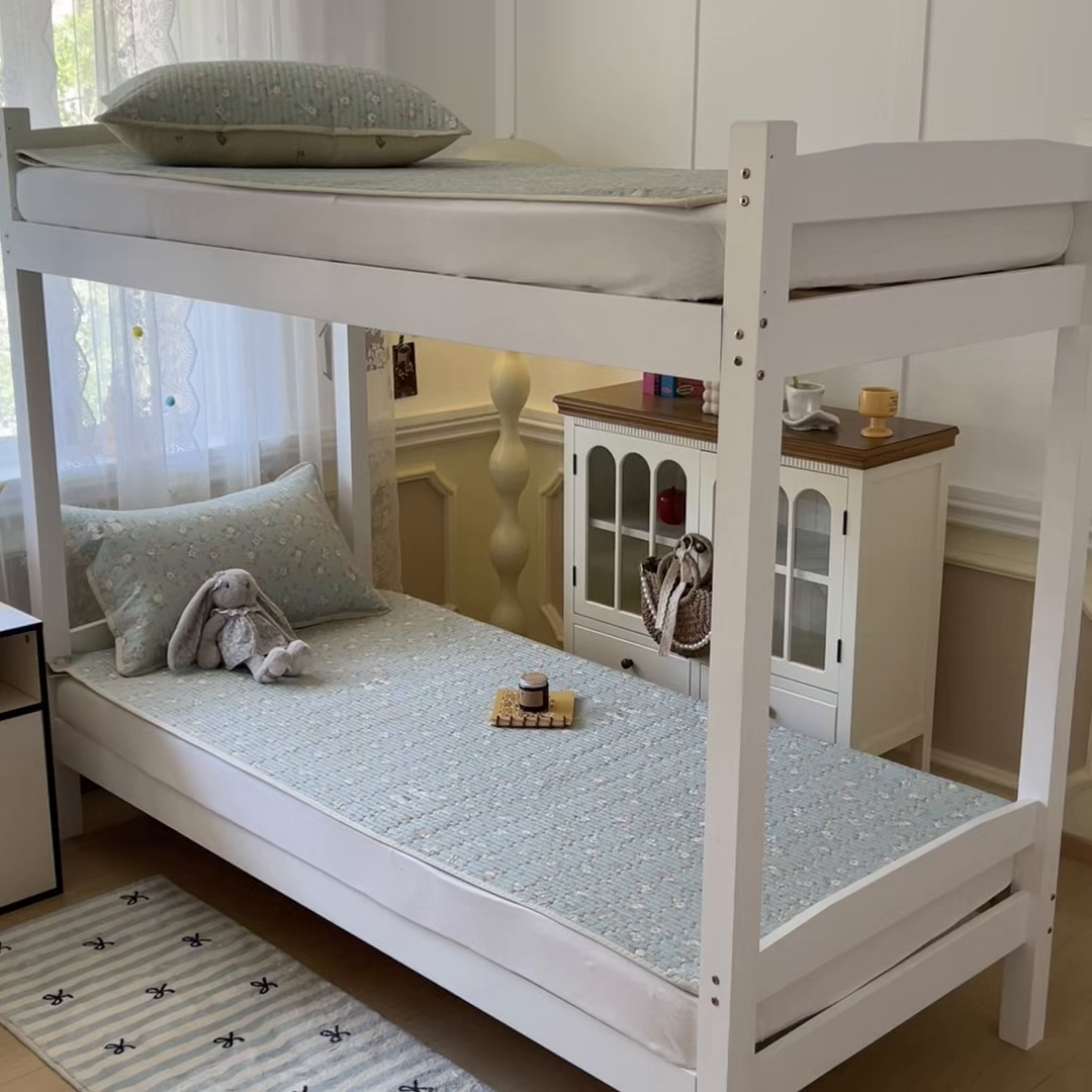 91家纺网 家纺一手货源 找家纺 舒居家纺 2025新款学生高温酵素砂洗双面全棉纯棉床盖 花睿--青草绿