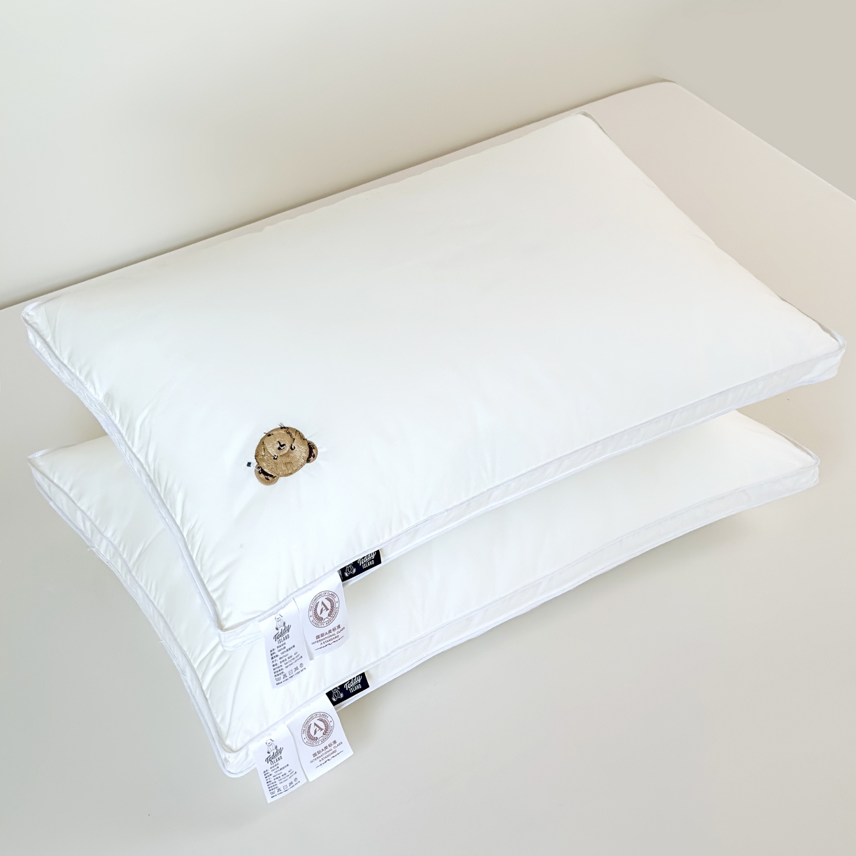 91家纺网 家纺一手货源 找家纺 泰迪爱兰Teddy  2026新款全棉立体压边款3D 大片羽丝绒 枕芯 低枕  650g