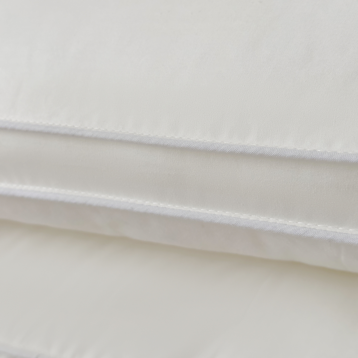 91家纺网 家纺一手货源 找家纺 泰迪爱兰Teddy  2026新款全棉立体压边款3D 大片羽丝绒 枕芯 中枕  750g