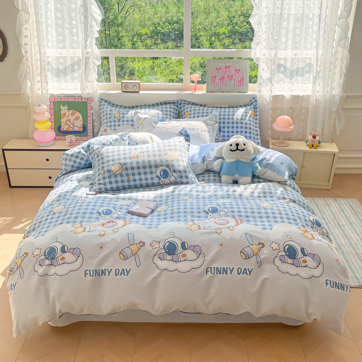 91家纺网 家纺一手货源 找家纺 花梦欣 2025新款全棉印花单品系列-四件套 畅游星球